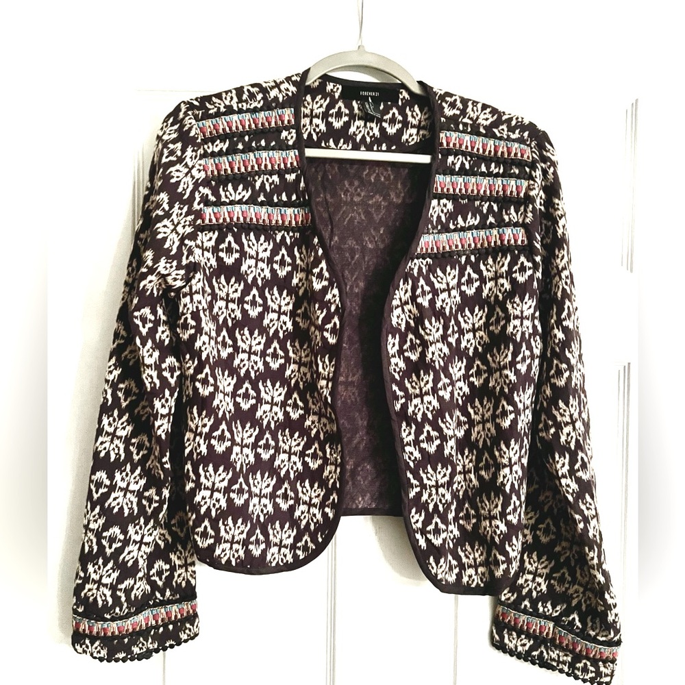 Forever 21 Cotton embroidered trim cropped Jacket. Sz Large. Lightweight.